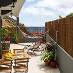 Modern Tropical Hideaway By Lovelystay Appartement *