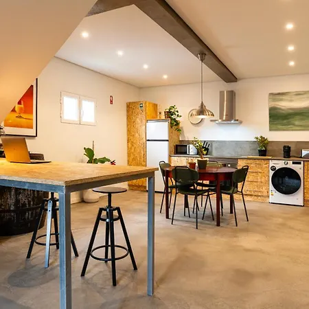 Modern Tropical Hideaway By Lovelystay *