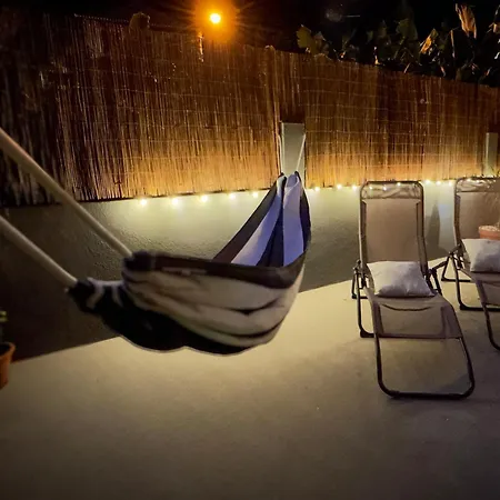 Апартаменты Modern Tropical Hideaway By Lovelystay *