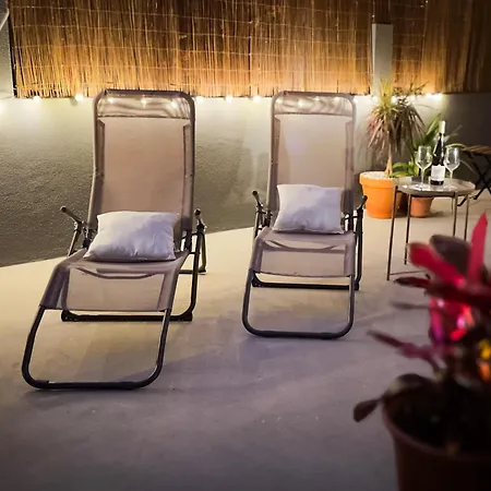 Modern Tropical Hideaway By Lovelystay Апартаменты